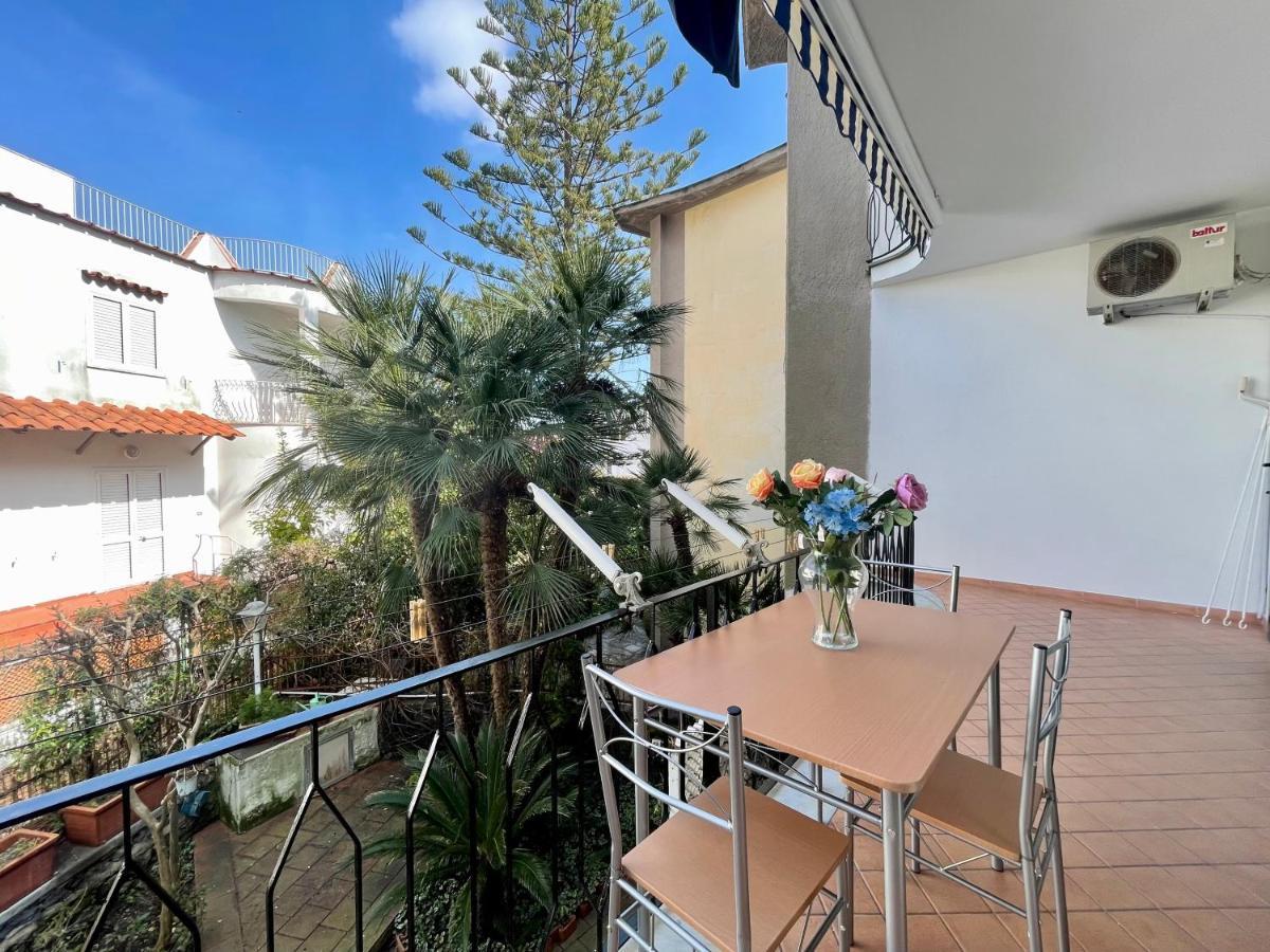 Casa Vacanze Mariafrancesca Isquia Exterior foto